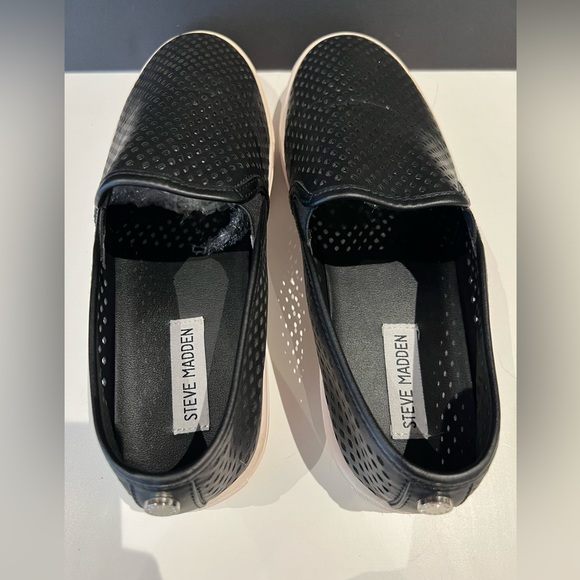 Steve Madden Mesh Slip On Sneakers Black Women’s 10 - Picture 7 of 9